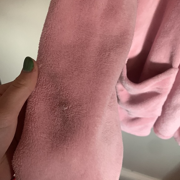 victoria’s secret pink robe - Picture 4 of 8